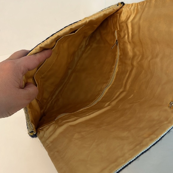 VINTAGE KNIT CROCHET FOLD OUT WALLET - Picture 4 of 16